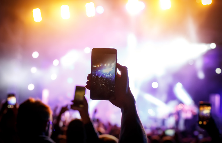 Ticketmaster Launches New Capability to Issue Digital Collectible NFTs to  Fans Before, During or After an Event - with Over 5 million NFTs Already  Minted on the Flow Blockchain - Live Nation Entertainment