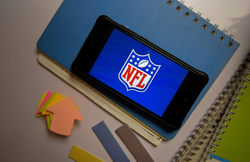 NFL, NFLPA and Dapper Labs Announce NFT Deal