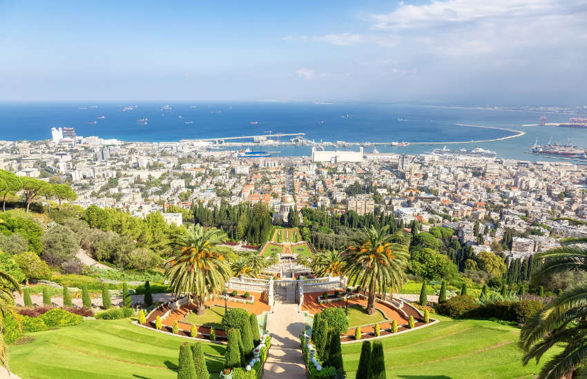 Blue Box' Review: History of Israel's Biggest Real Estate Transaction