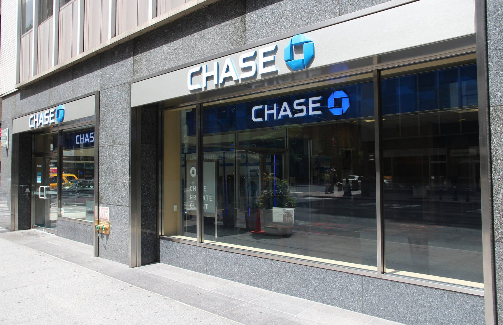 Coinbase partners JPMorgan Chase to redeem card rewards in USDC stablecoins  - Ledger Insights - blockchain for enterprise