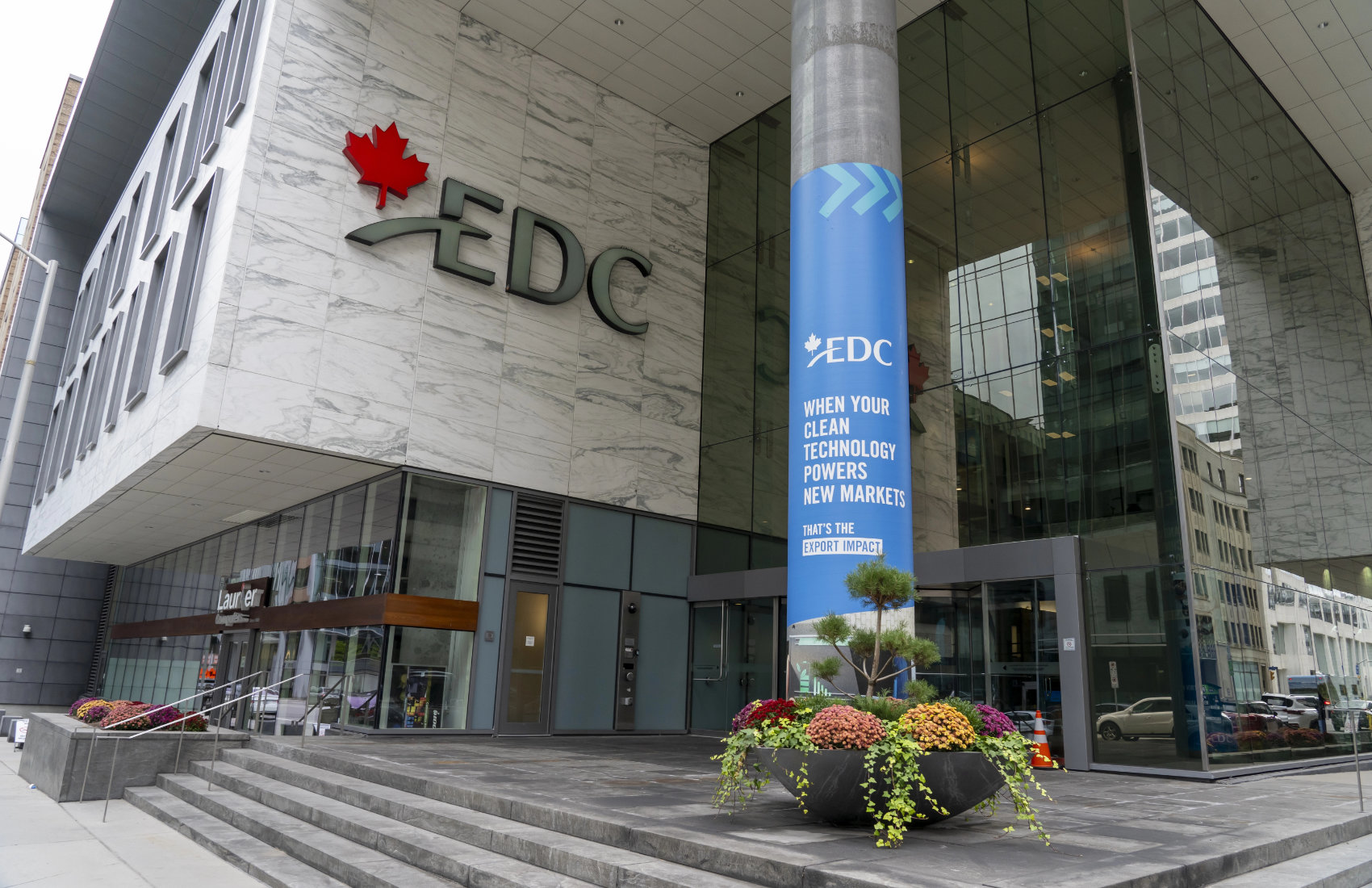 Canada pilots digital bond with wholesale CBDC settlement